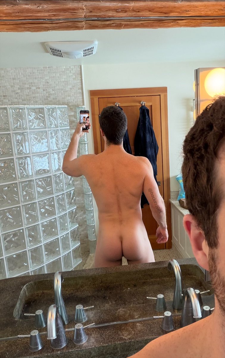 Hockey Jock (PS 3/25 - 4/2) tweet media