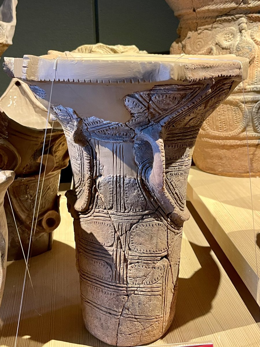 房谷戸20号住土器はさらに特徴が顕著だ。勝坂式土器の肝とも言える区画