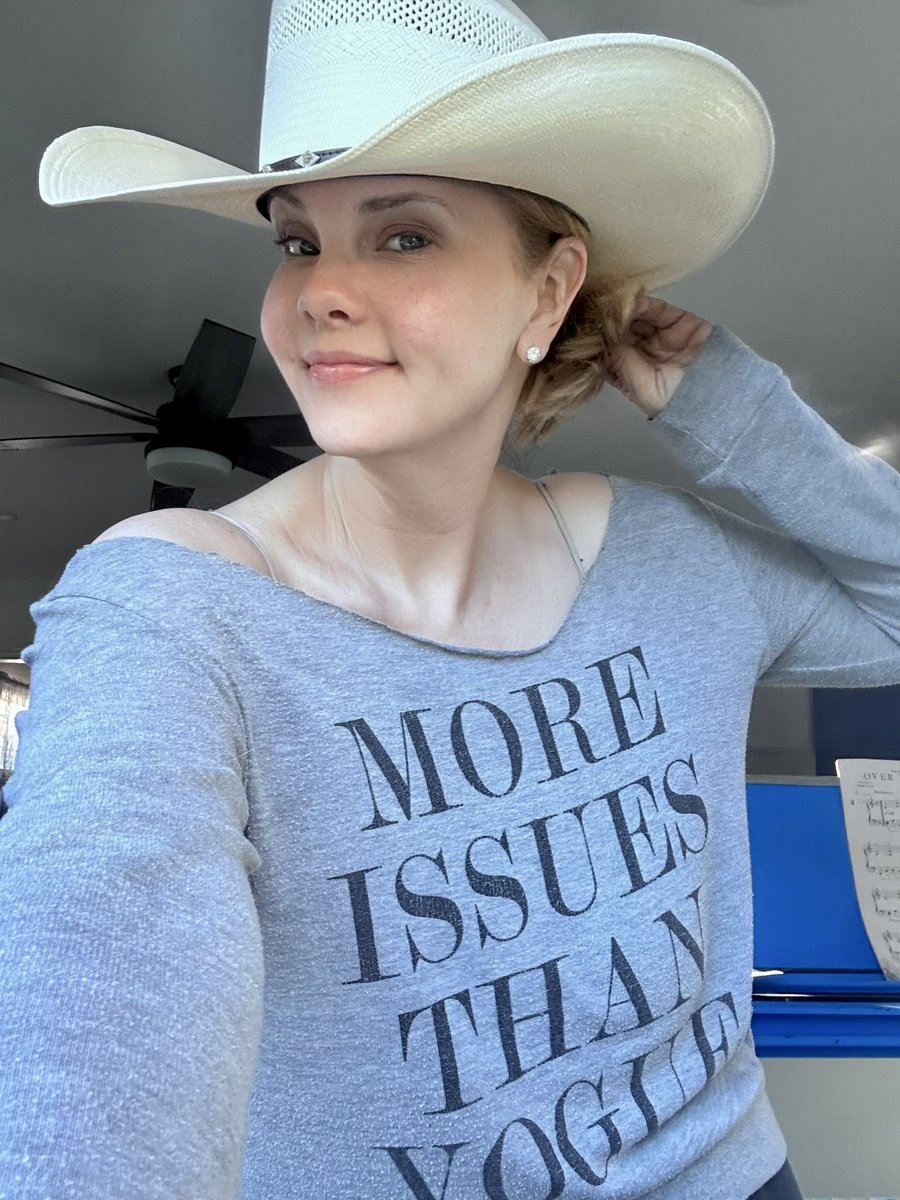 Kiersten Warren tweet media