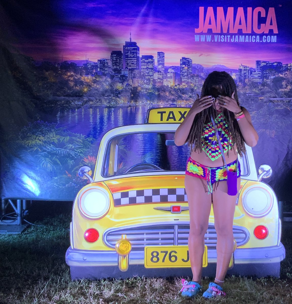 m3ccamilli0n's tweet photo. I made this outfit myself #LostInTimeFestival 🚕🏁 https://t.co/JSTpvajtCF