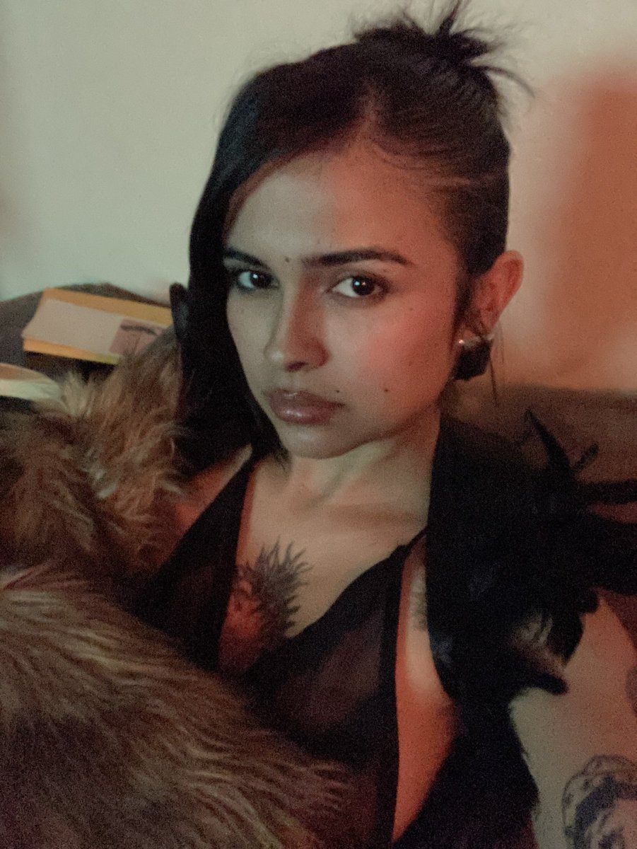 laura sofia tweet media