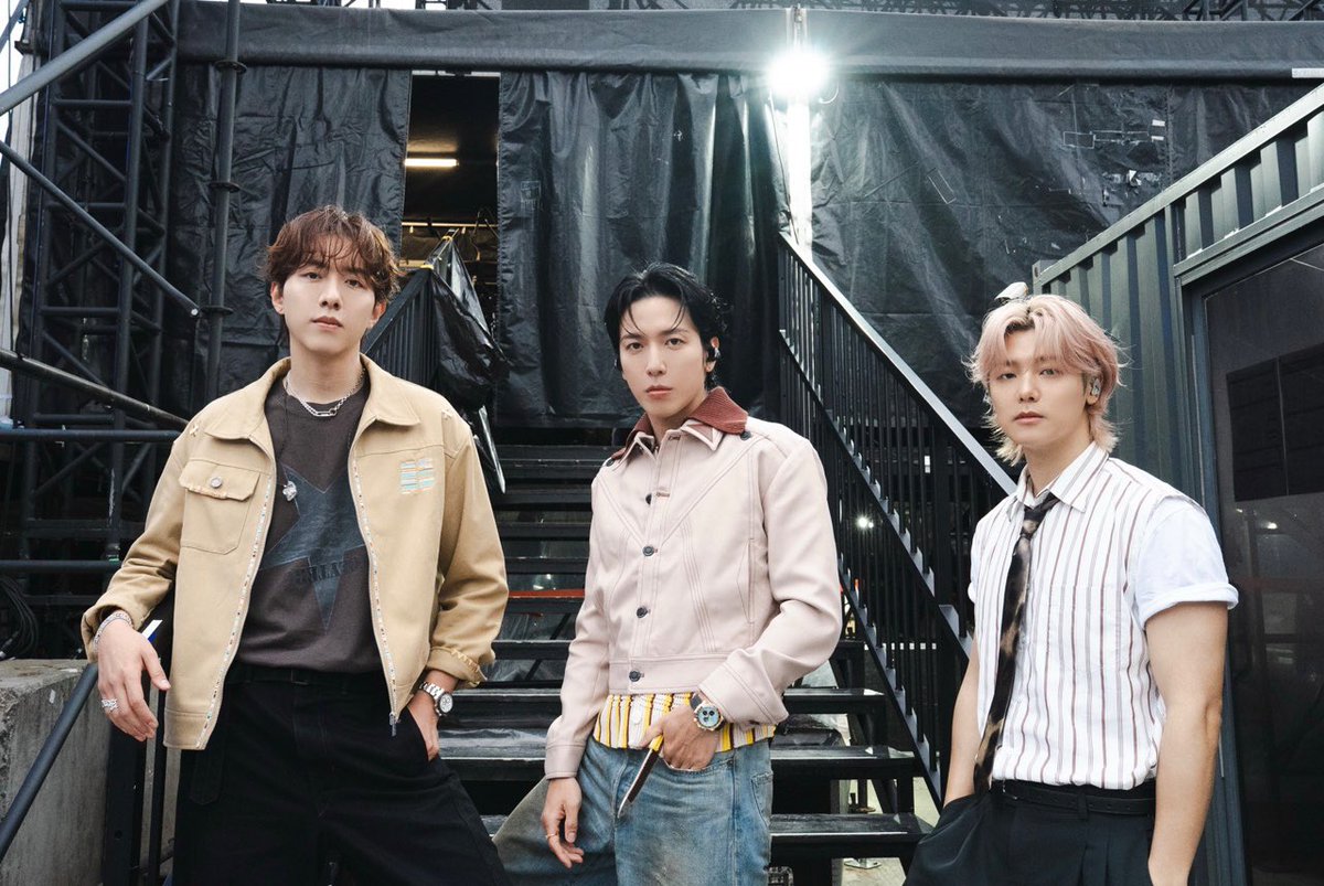 official_CNBLUE's tweet photo. [📸] 1st FNC BAND KINGDOM IN HONG KONG DAY 2

#CNBLUE #씨엔블루 #FNCBANDKINGDOM https://t.co/Vo96GxjjTS