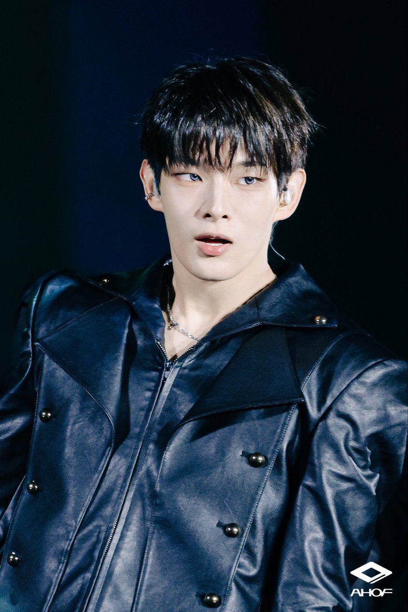 These Steven photos should be in my media. #STEVEN #스티븐 #STVN #AHOF