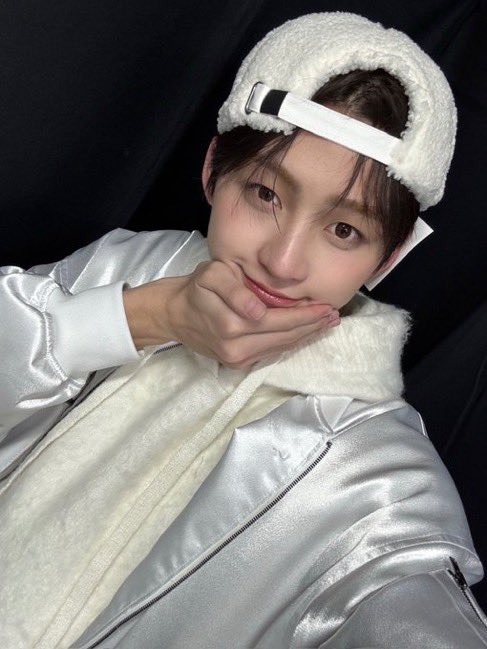 happipuzim's tweet photo. 아만두다터트려버릴래!!!!!!!!!!!!
햎궁빵 푸짐력 미침!!!!!!!!!! https://t.co/mei5Yhd7qD
