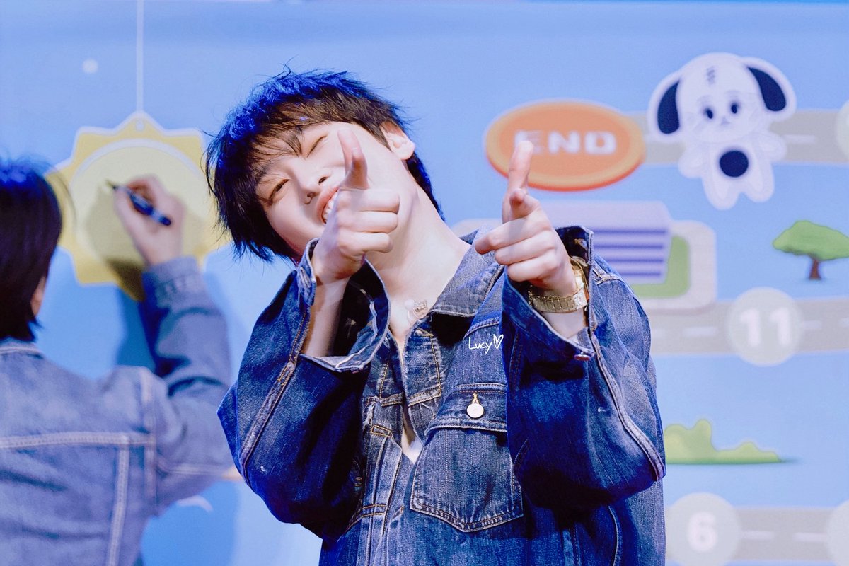 露西西嘻嘻-Lucy tweet media