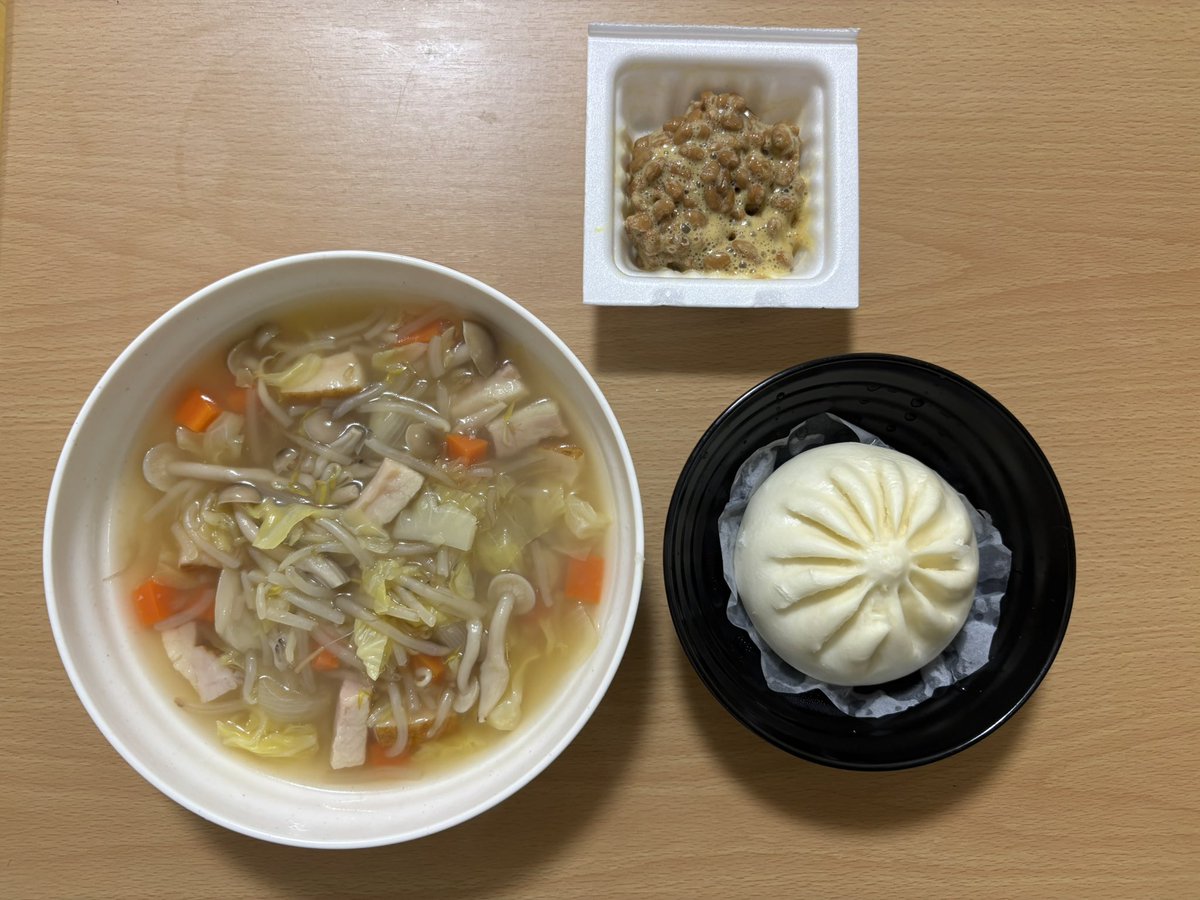 Reo_tommy's tweet photo. 体重が行ったり来たりで停滞に見えるが、チャッピーちゃん曰く、体脂肪の減少は続いているらしい

#男飯 #自炊記録 #料理 #料理記録 #おうちごはん #おうちごはん𓎩𓌉𓇋 #単身赴任 #炭水化物 #野菜 #バランス #運動 #ランニング #ダイエット #カロリー #汁物 #糖質コントロール #BMI #食事設計 #運動 https://t.co/vJGcjmbImB
