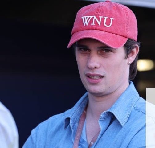 court | nick galitzine’s bicep mole 🎀🗡️ tweet media