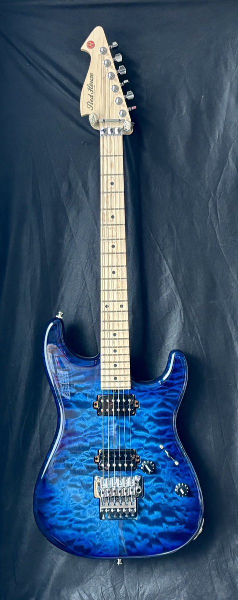 RedHouseGuitars's tweet photo. #RedHouseGuitars #KellySIMONZ https://t.co/0E05FQpJsL