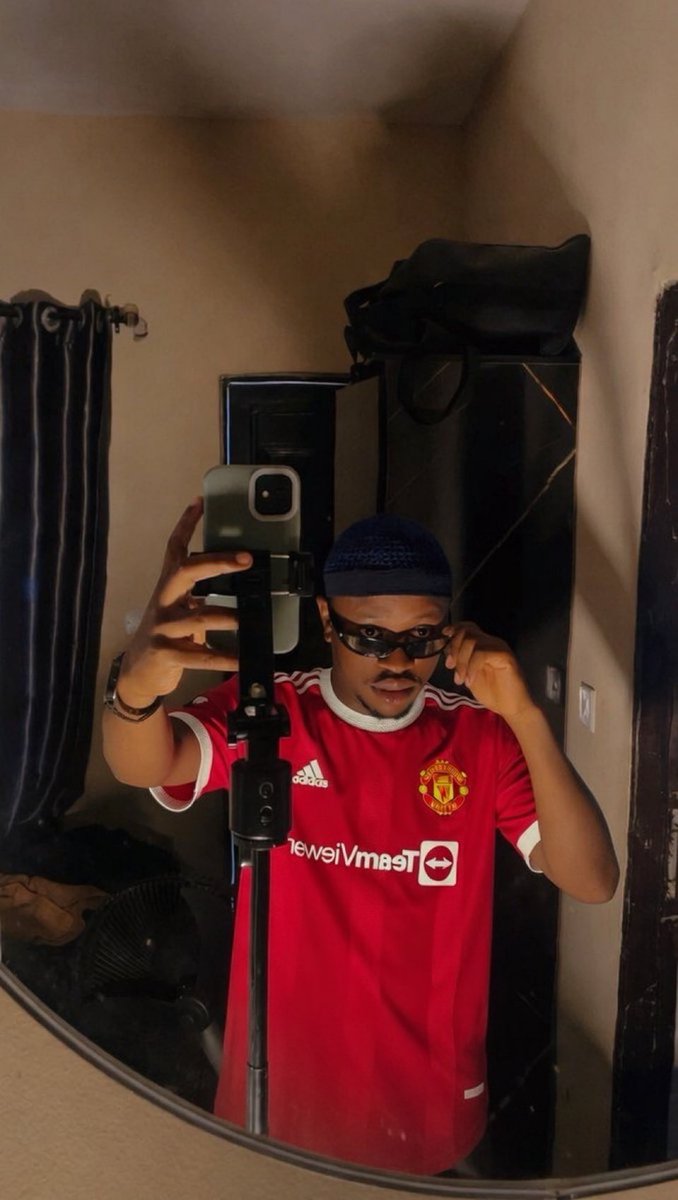 I need more Manchester United mutuals. Drop your handles let’s follow you