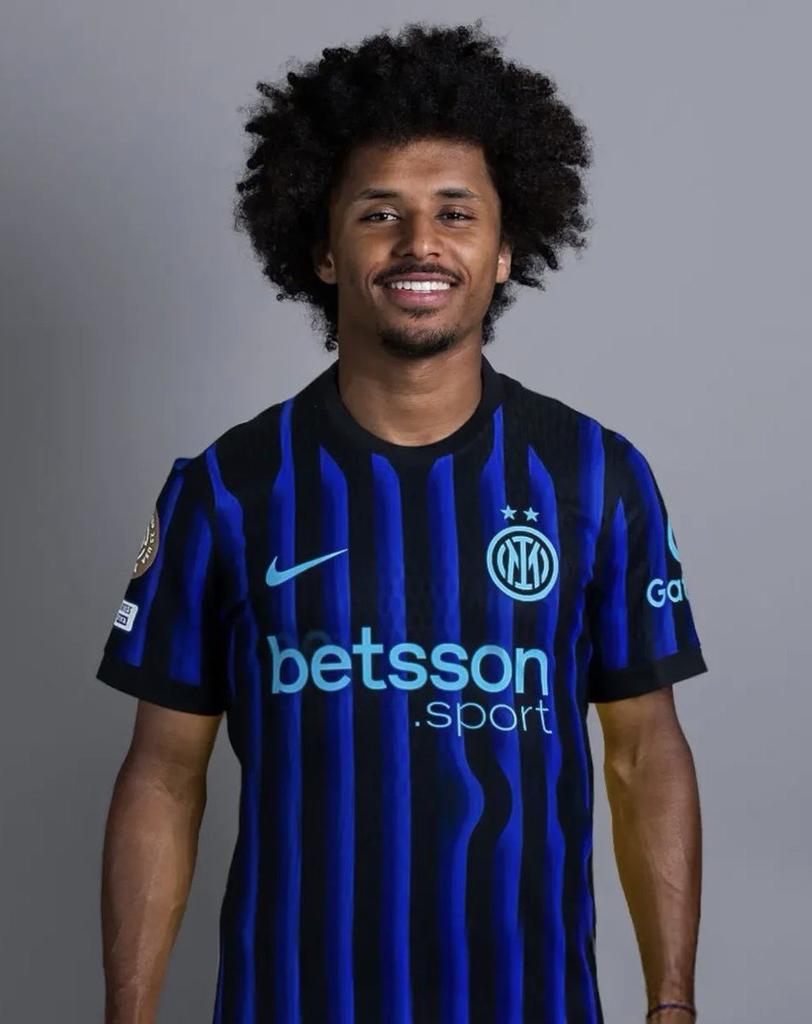 Yusty121's tweet photo. π¨ Karim Adeyemi has been proposed to several clubs in Europe, including #Inter. There is currently a lack of agreement regarding a contract renewal, but Borussia Dortmund is working to find a solution.
#Intertransfer
π» @TuttoMercatoWeb https://t.co/rGHWeFOiqZ