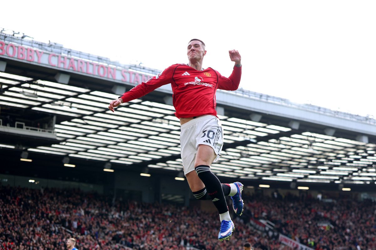 FINAL: Manchester United 2-1 Crystal Palace.

Gol y asistencia de Bruno Fernandes.
Gol de Benjamin Sesko.
6 victorias en 7 partidos.

¡¡¡TERCER LUGAR DE LA PREMIER LEAGUE!!! 🔴 #ForeverUnited