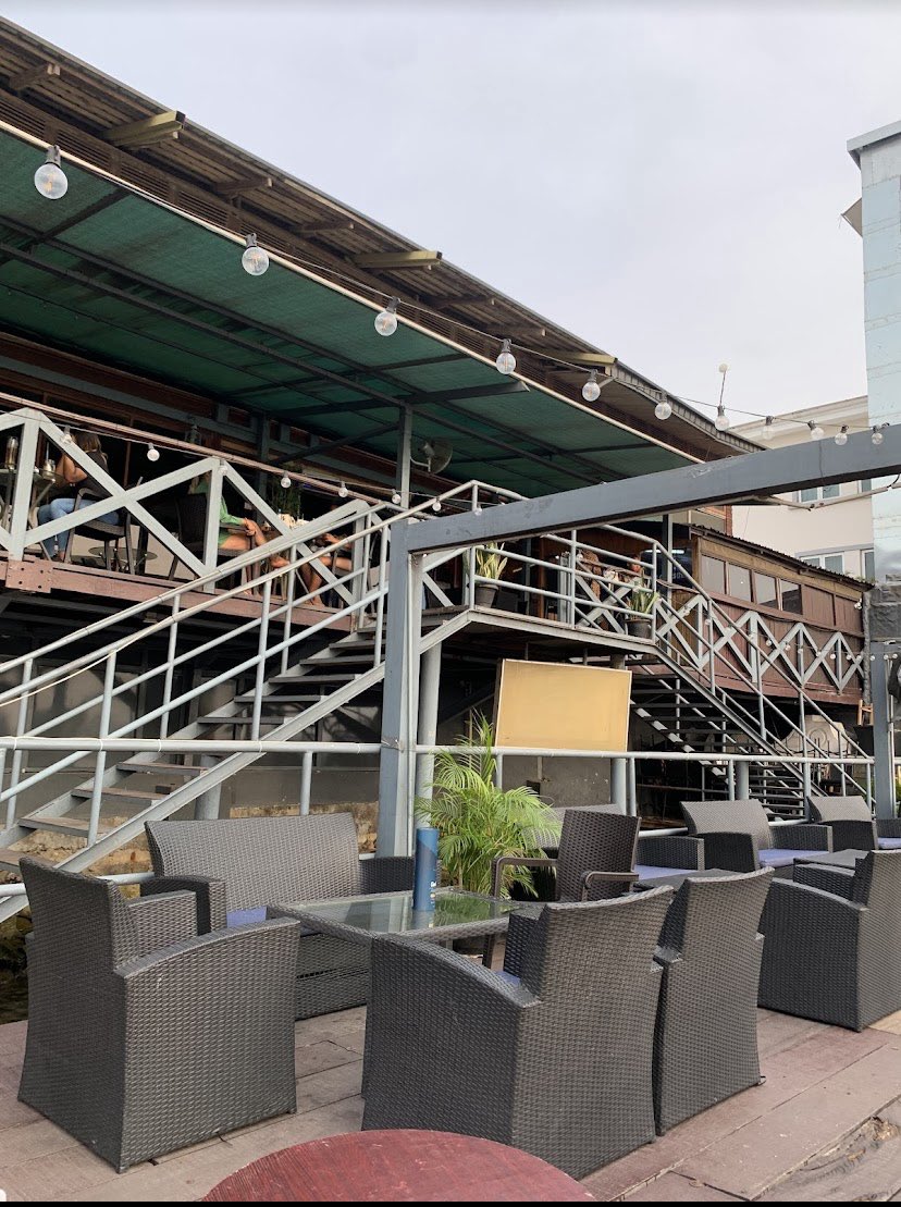 lagosonabudget's tweet photo. Here are lounges on the island you should check out this month🤭

Sailors Lounge
📍 Plot 1 block 12, admiralty road, Lekki phase 1

Budget: 30k https://t.co/pMleyqII4w