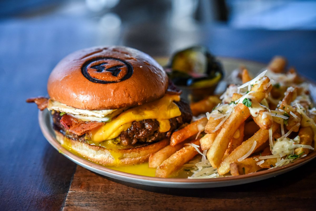 Queen_City_News's tweet photo. NOW OPEN | The 6th annual Cabarrus Burger Madness is now underway!

Here's everything you need to know and the participating restaurants: https://t.co/KseotWqCgZ https://t.co/qECmOlyO3h