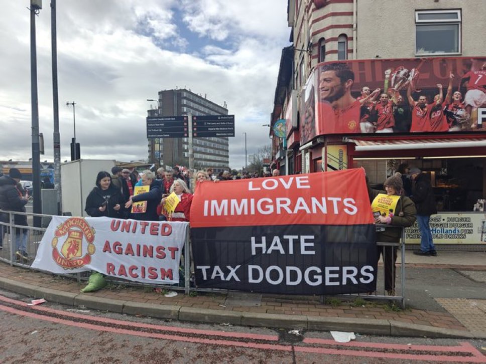 love this from manchester united fans. respect