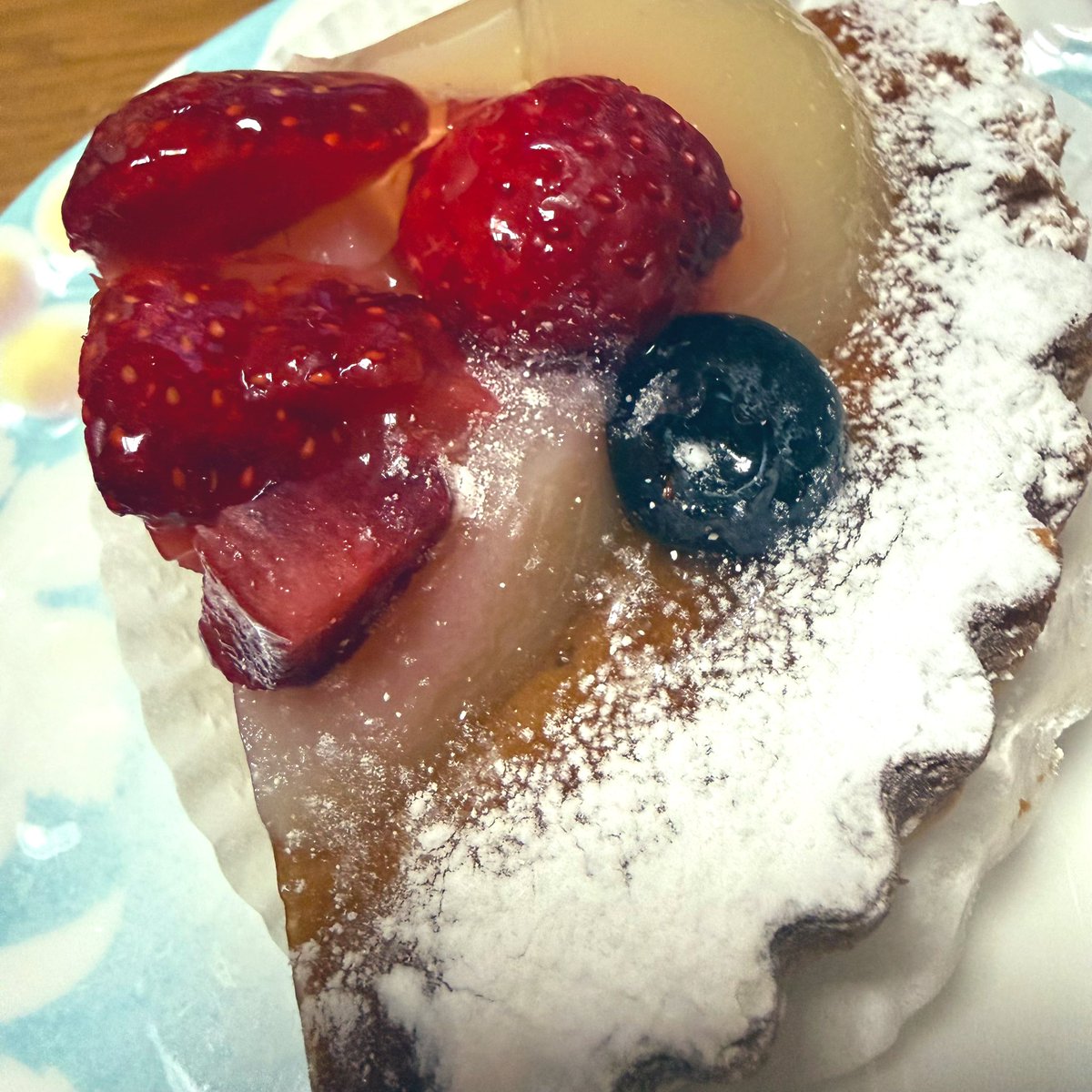 kanonvi0's tweet photo. またタルト食べるぞー🍓🫐🍑🥧 https://t.co/nsgF51QLIT