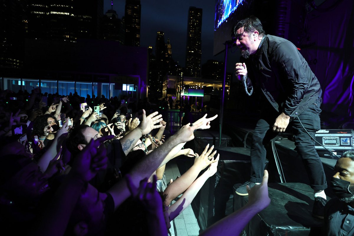 Loudwire tweet media