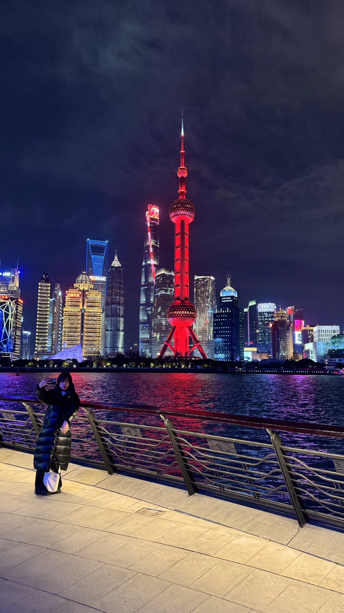 t h é o 🇭🇰 tweet media