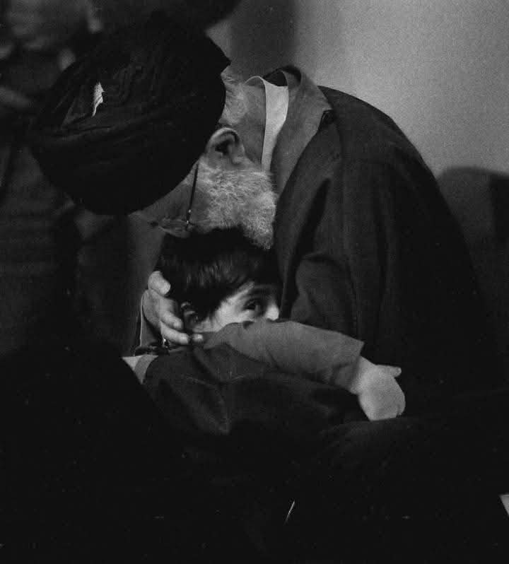 كان أباَحنوناََ قبل ان يكون قائداَ
#خامنئي 
#Tehran