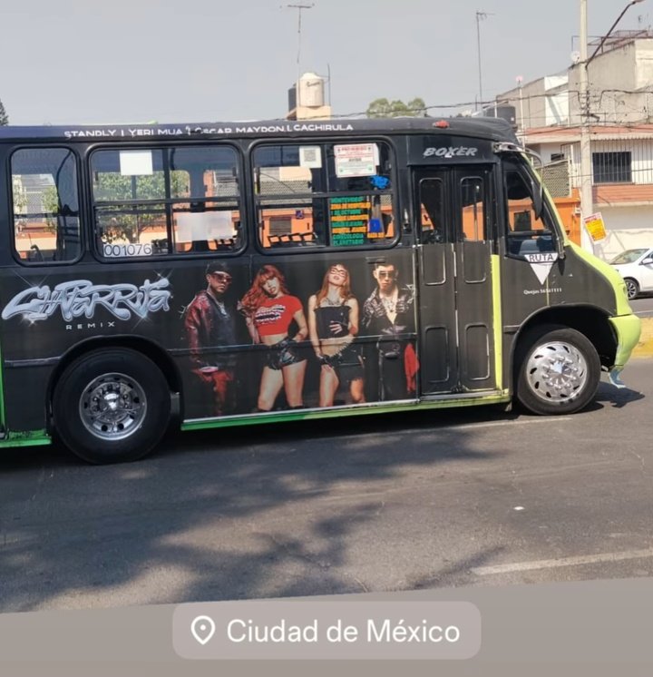Anuncio Publicitario de “CHAPARRITA REMIX” en un Autobús en la CDMX. 👀🍒🚎