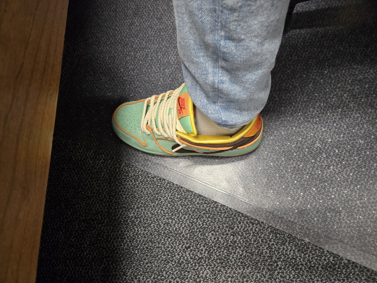 Sneakers🔥 tweet media