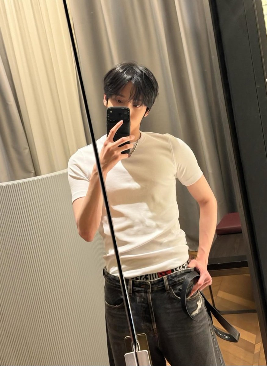 dxxpxush's tweet photo. 연하남친 새깅 처음 마주한 반응이 진짜 개웃기내ㅠ https://t.co/pD3tVek1ok