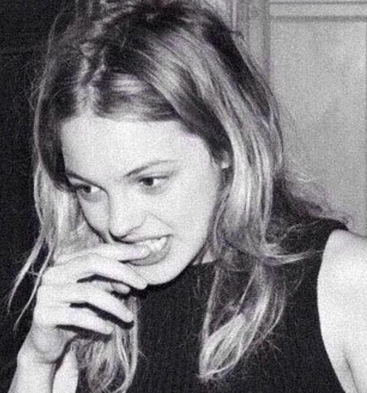 heriecomoros's tweet photo. When u and ur hb fumble fineshit so you both are depressed asf tg .save #clairebiggs & #patrickfeely https://t.co/tI3IzaoFJz