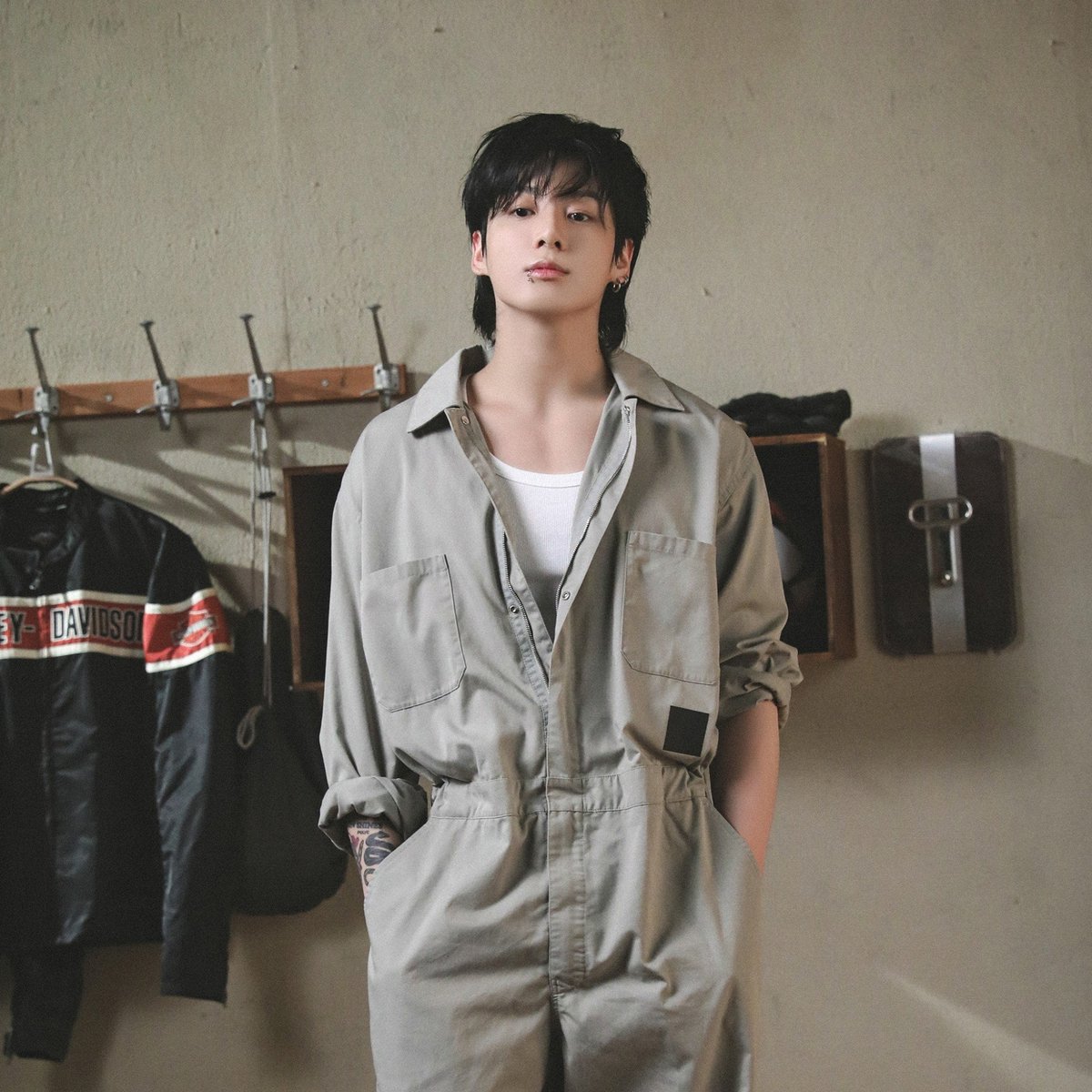 “Please Don’t Change (feat. #DJSnake)” by #JungKook remains at #1 on the Worldwide iTunes Song Chart.

It has now spent 3 days at #1.