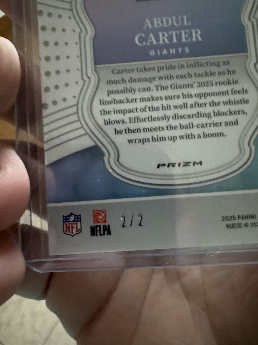 JacobCourchesne's tweet image. Grabbed one Select Hobby Mega, and may have pulled a little something. 

Can’t believe it lol

#panini
#nflcards
#TradingCards 

@PaniniAmerica 
@CardPurchaser 
@Giants