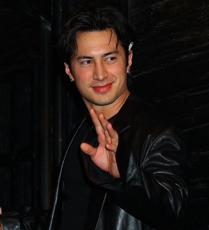 all those years of unemployment he was just waiting for his moment 😭