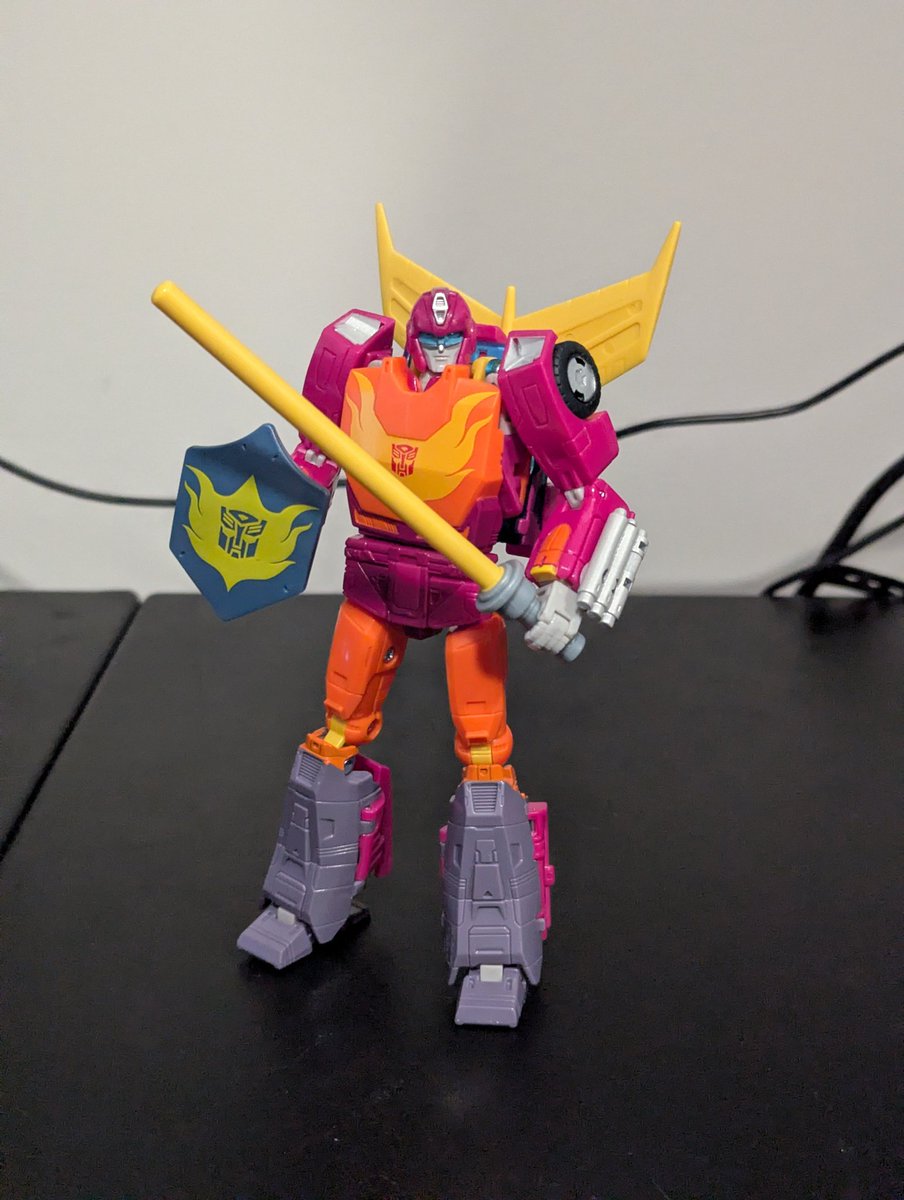 The Transformers Transfem tweet media