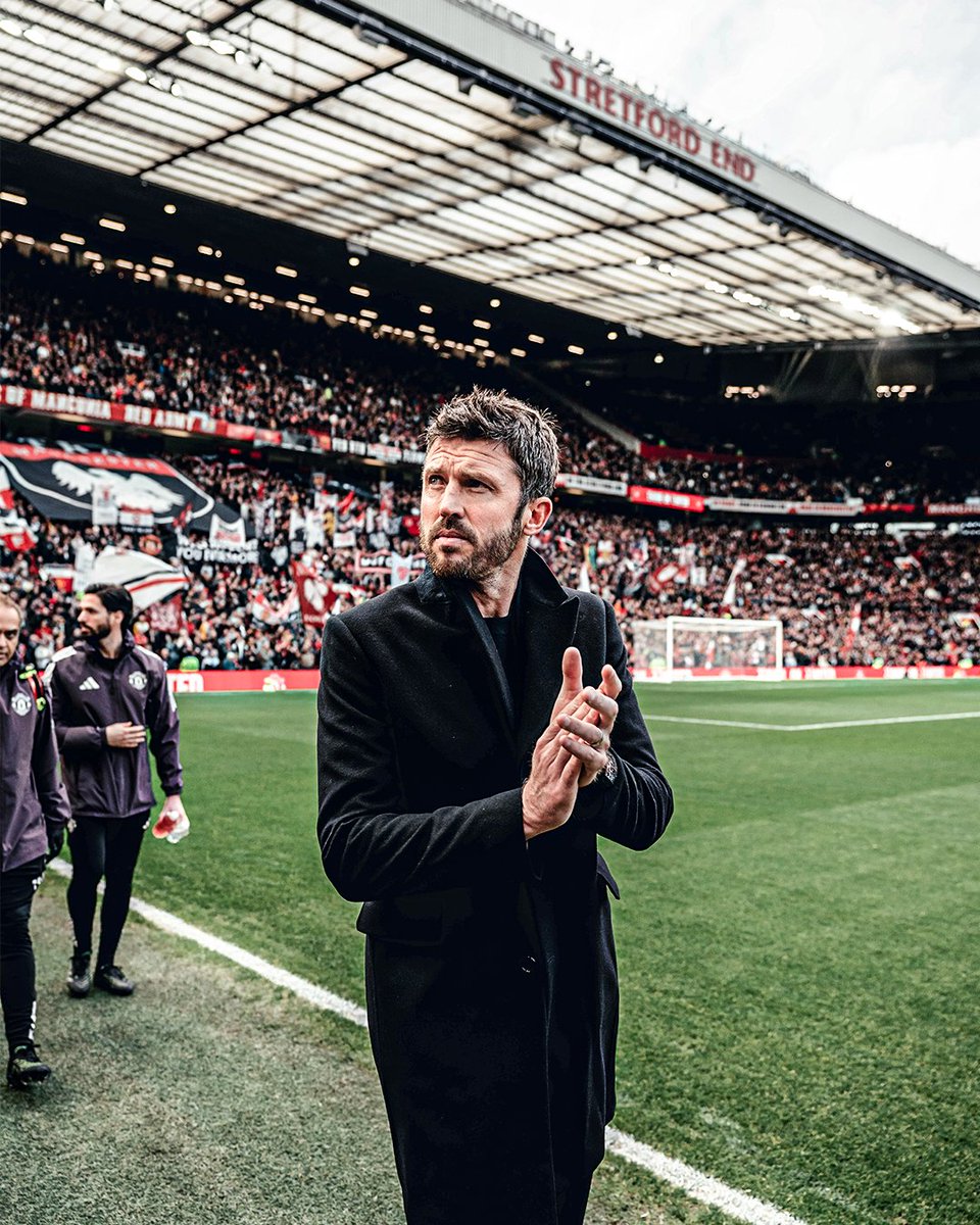 Manchester United were seventh and 11 points behind Aston Villa when Michael Carrick took over. 

Seven games later, level on points 😮