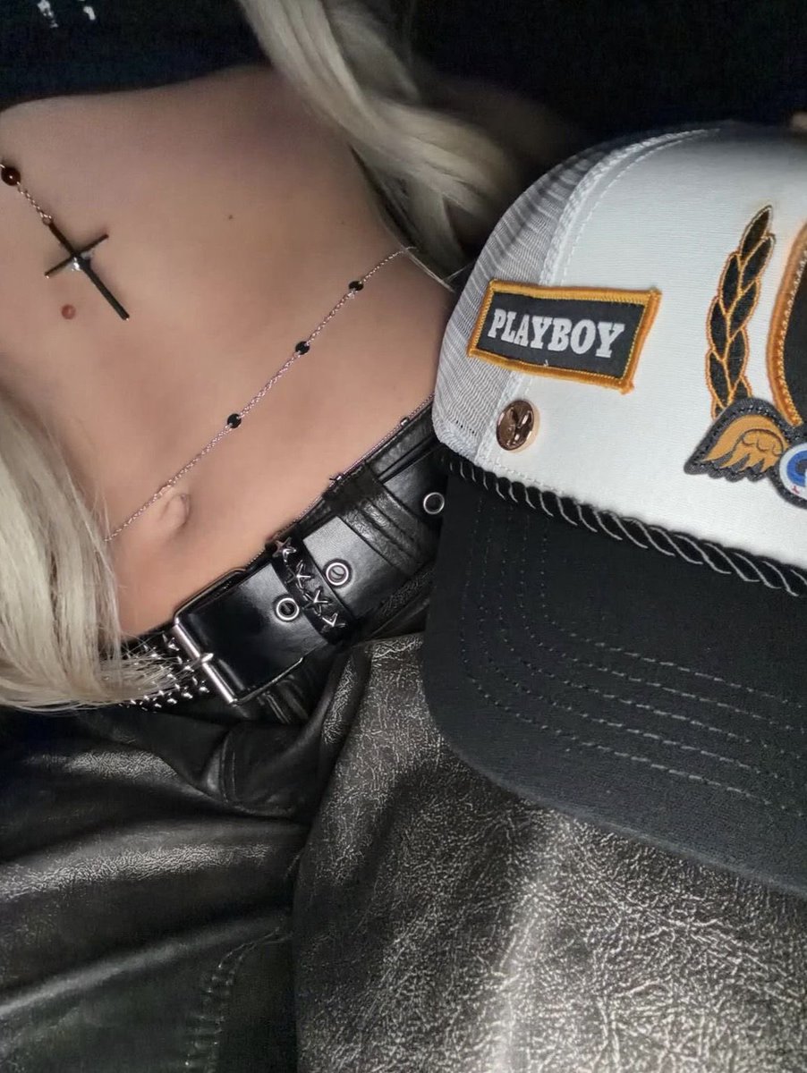 {not} 𝑳𝑰𝑽. tweet media