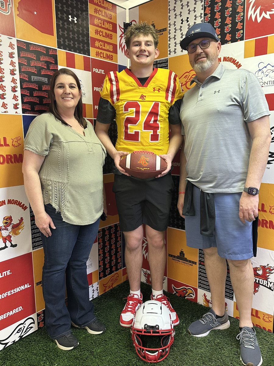 Lukas Hall tweet media