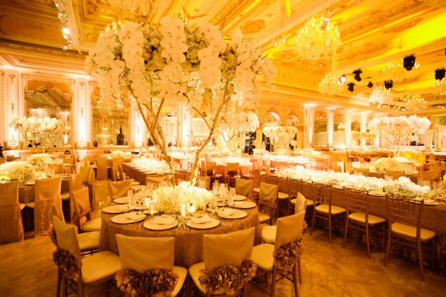 IM1Voice's tweet image. Trump could not be bothered last evening to address the nation from his Mar-a-Lago golf resort to give solid reasons why America went to war with Iran...nah, he was too busy attending his $1M p/person fundraising dinner.  Three American lives lost for what?  Donald is silent.