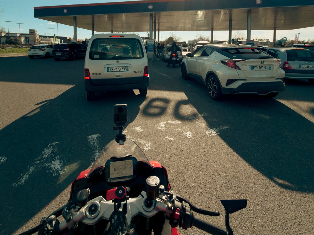 Powlisher tweet media