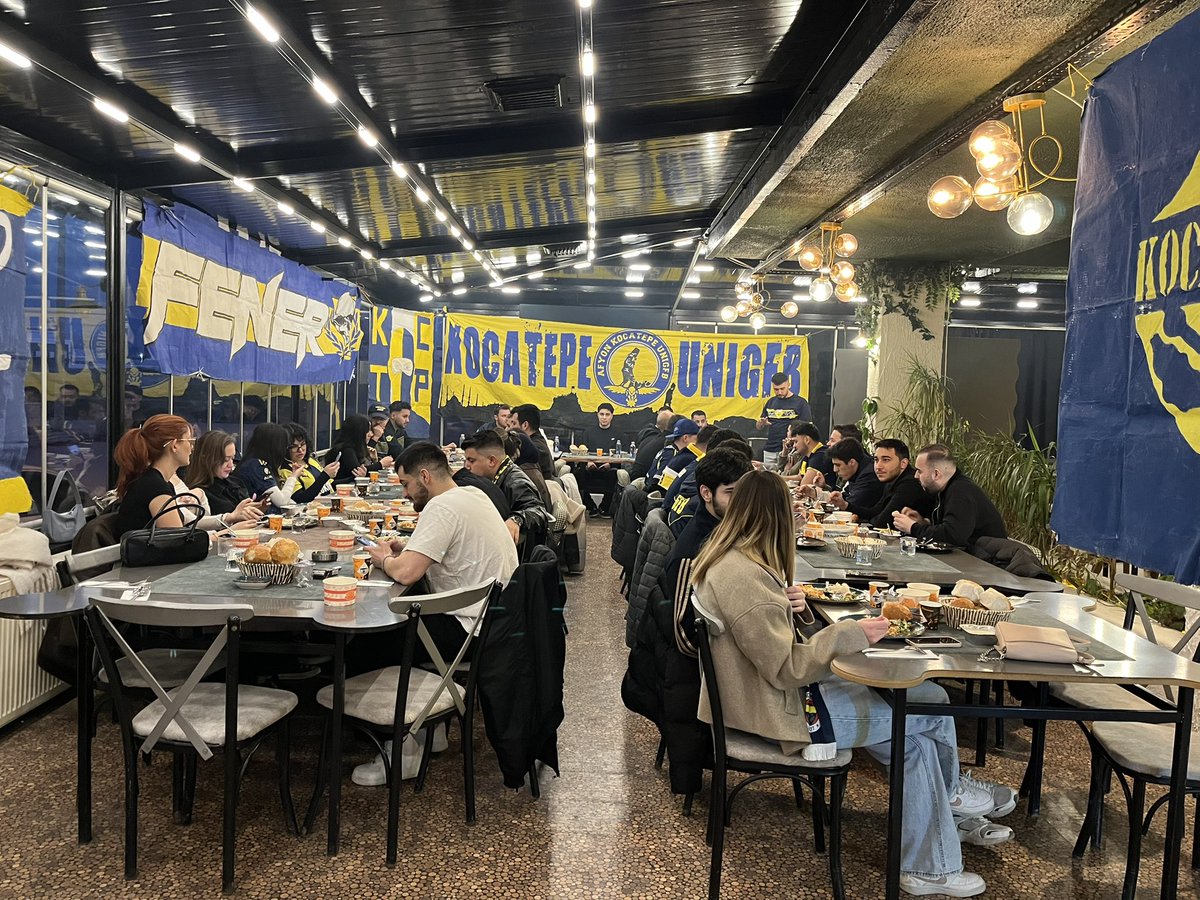 Afyon_UNIGFB's tweet photo. AFYON UNİGFB OLARAK HER SENE YAPTIĞIMIZ İFTARIMIZA  FENERBAHÇELİLER DERNEĞİ YÖNETİMİ VE AFYON DEFTERDARI SAYIN İBRAHİM GÜNDÜZ KATILIM SAĞLAMIŞTIR. ALLAH KABUL ETSİN . https://t.co/nXiXCehHAP