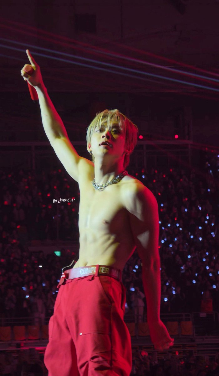 thinoreokookie's tweet photo. FINE I WONT GATEKEEP here i bring yeonjun abs yeonjun tiddies 🎁 https://t.co/7Cj02ZHtNa