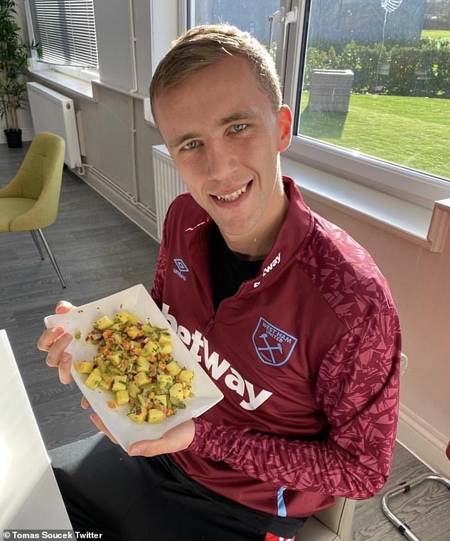 AntoniFans tweet media