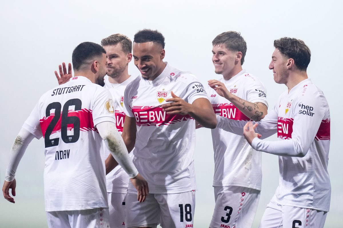 6 - Der <a href="/VfB/">VfB Stuttgart 1893</a> Stuttgart stellt mit Deniz Undav und Jamie Leweling als einziger Verein der Top-5-Ligen Europas zwei Spieler mit jeweils mindestens sechs Ligatoren im Jahr 2026. Unding.