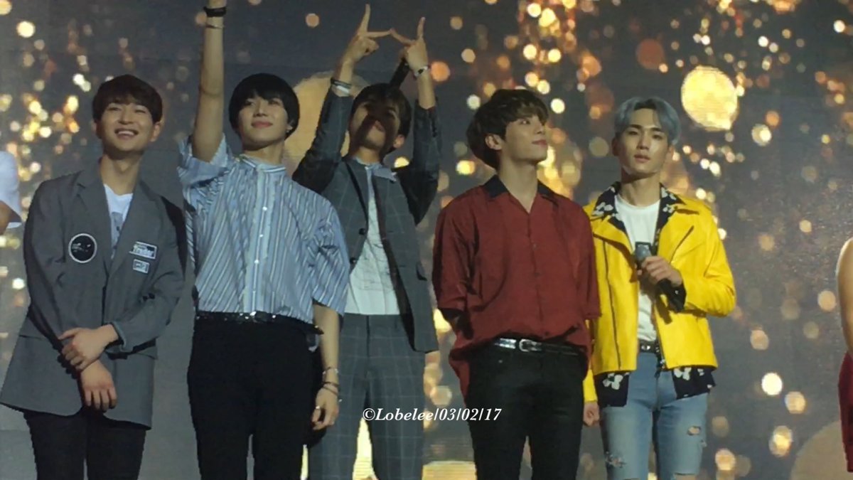 beautifulkibum's tweet photo. 9 years ago today 🥹🩵

#SHINee #OneKConcertinManila https://t.co/zPMCxusUgr