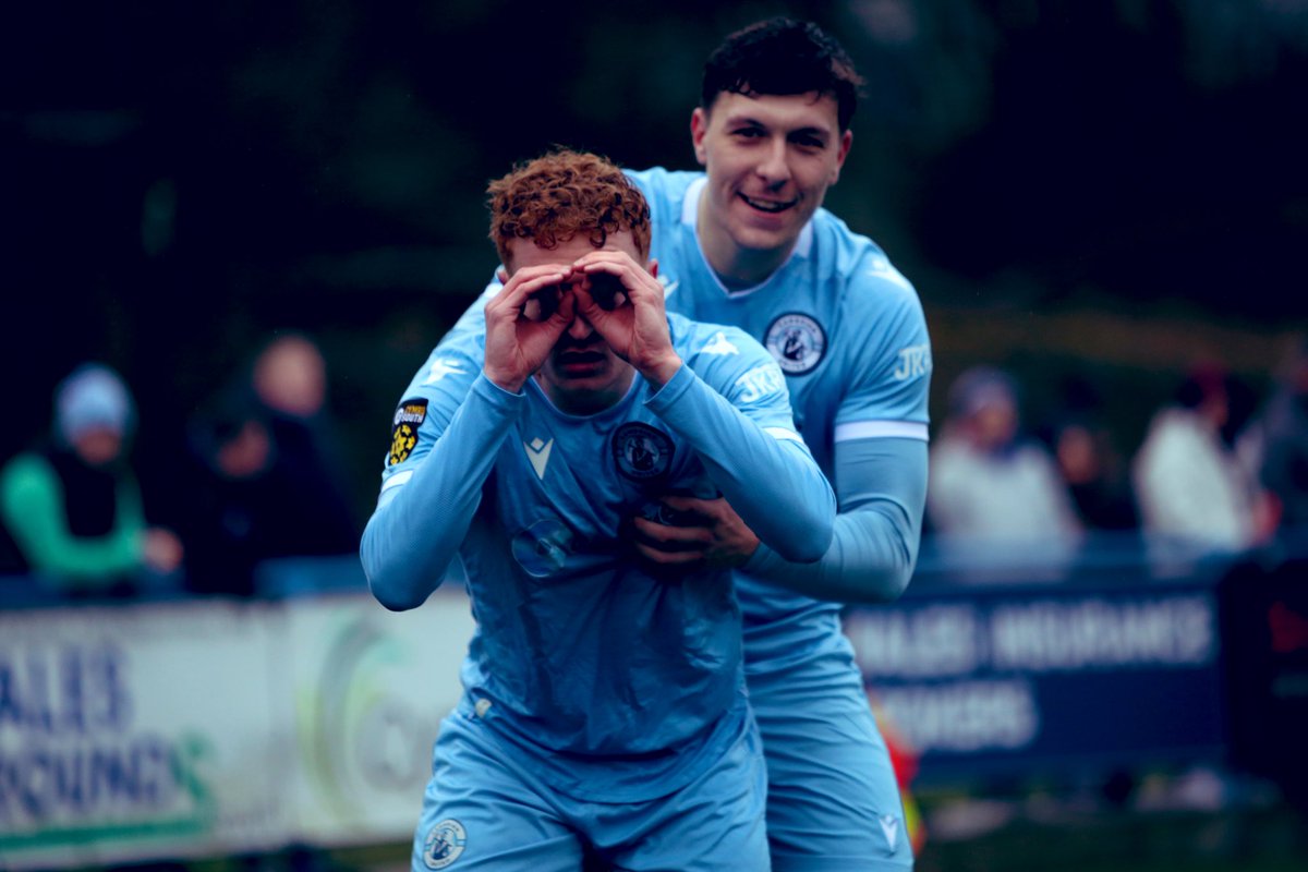 📸 <a href="/CamUtdMen/">Cambrian United FC</a>