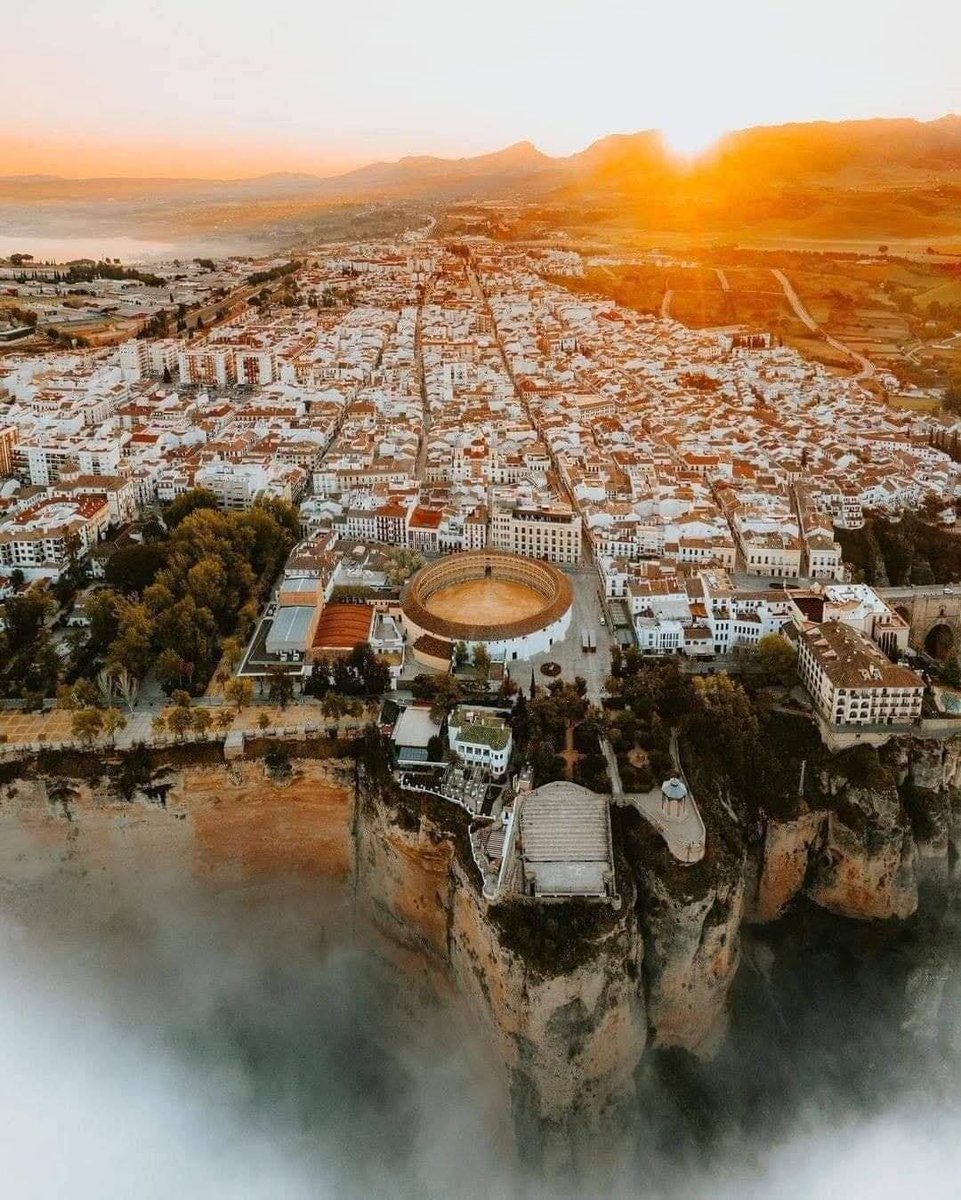 archi_tradition's tweet photo. Ronda, Spain 🇪🇸 https://t.co/43jzsTAXgB
