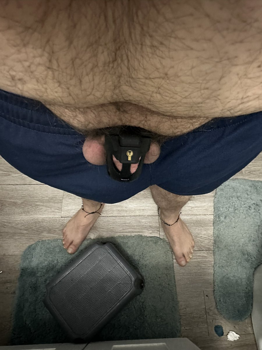 wes25leys's tweet photo. This hole is getting excited to the possibility of becoming a owned hole and also I need a smaller cage
P.S. which kind of Chasity cage should this hole get?
#chasitybottom #hole #pup #Slc #cage https://t.co/LAWozOxRha