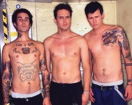 semihourly mark hoppus tweet media