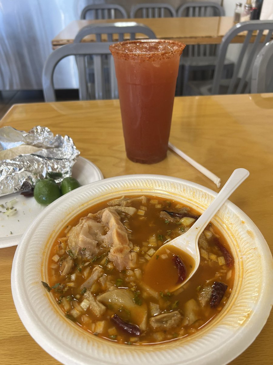 ReyRogi's tweet photo. Sunday funday breakfast 😋 https://t.co/tuqPW4uWkF
