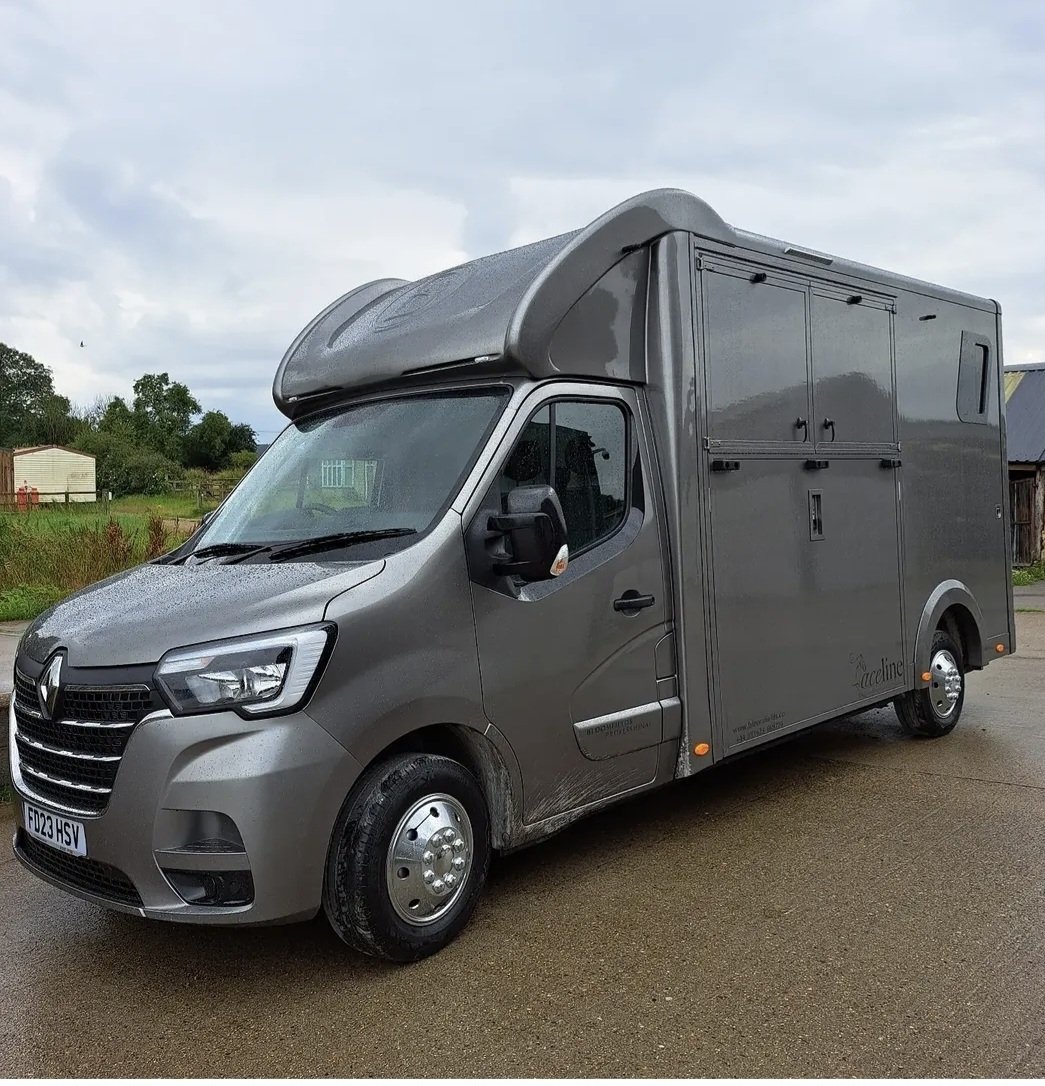 Tony hamilton tweet media