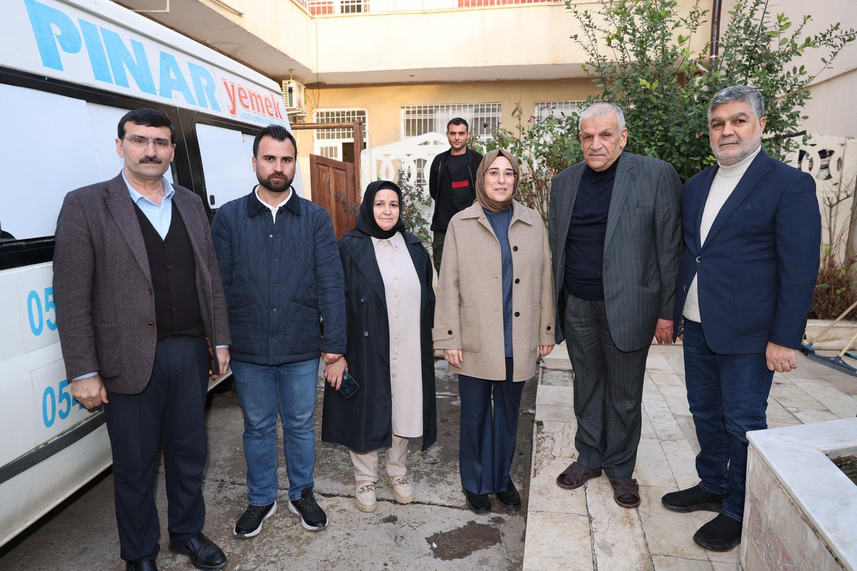 📍Ceylanpınar Caddesi

Ramazan birlik, beraberlik, paylaşmaktır… 🌙

AK Parti Viranşehir İlçe Başkanımız Lütfi Bağcı, İlçe Kadın Kolları Başkanımız Songül Burun ve Gençlik Kolları Başkanımız Sinan Özdemir ile esnafımızı ziyaret ederek, Cumhurbaşkanımız Sayın Recep Tayyip