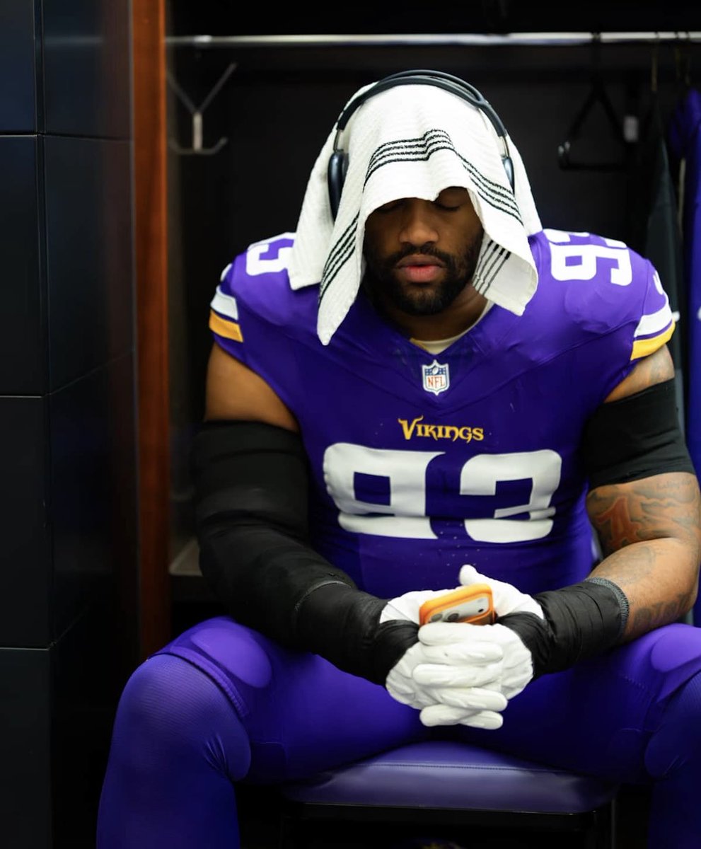 VikingzFanPage tweet media