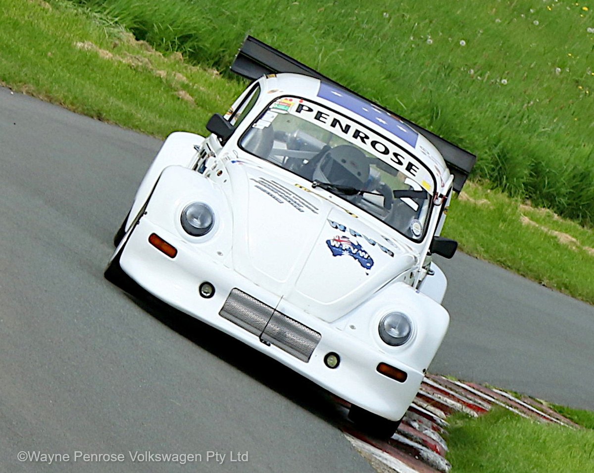 WiscombePark's tweet photo. Exciting news! Wayne Penrose and Phoenix is heading to Wiscombe Park for our BHC weekend!
See FB for the full story.
#wiscombepark #wiscombehillclimb #speedevent #speedhillclimb #hillclimb #motorsport #Phoenix #TinTopChallenge #sharethepassion https://t.co/YVxq6cBM2m