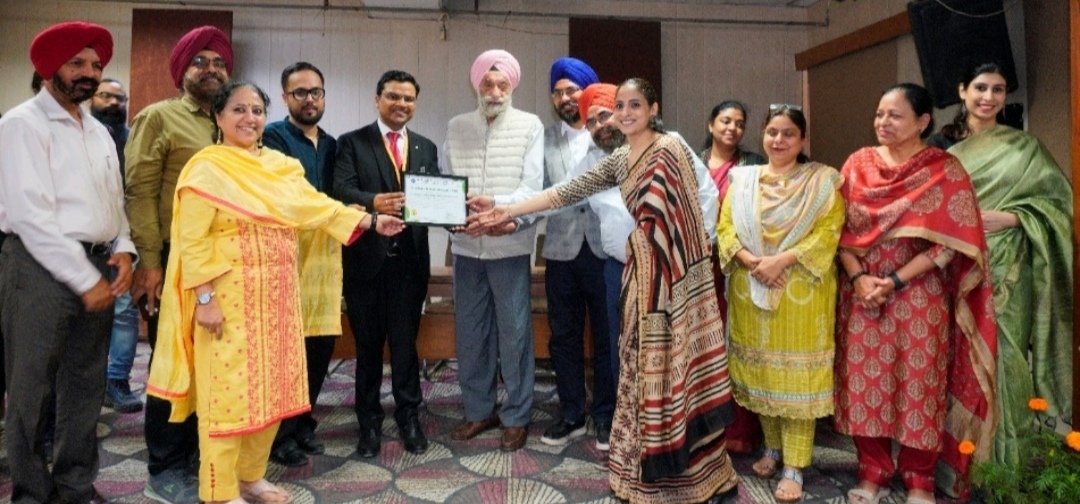 SGTB Khalsa Media tweet media